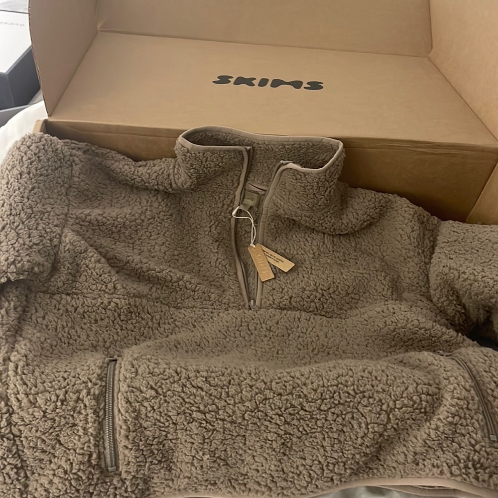 Skims Teddy Pullover Half Zip Sweatshirt